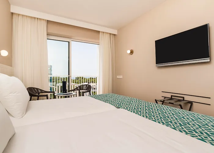 Palma de Mallorca hotels near Convent of Santa Clara