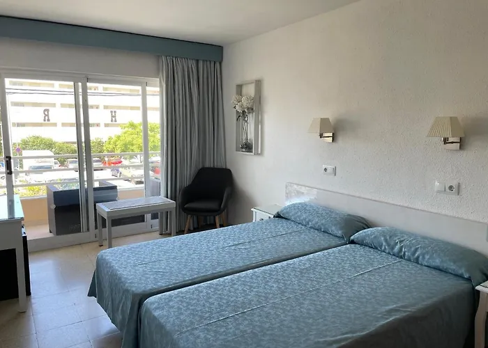 Hostal Roberto Palma Nova 