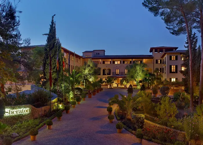 Palma de Mallorca hotels near Passeig des Born