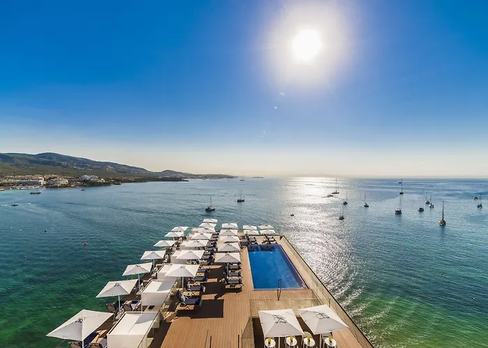 Palma Nova (Mallorca) hotels near The Pirates Adventure